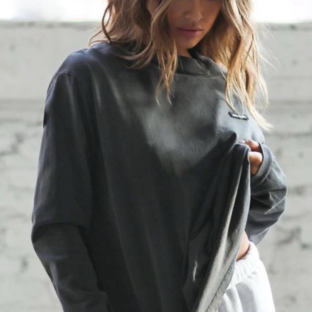 Joah Brown Charcoal crew tee long sleeve